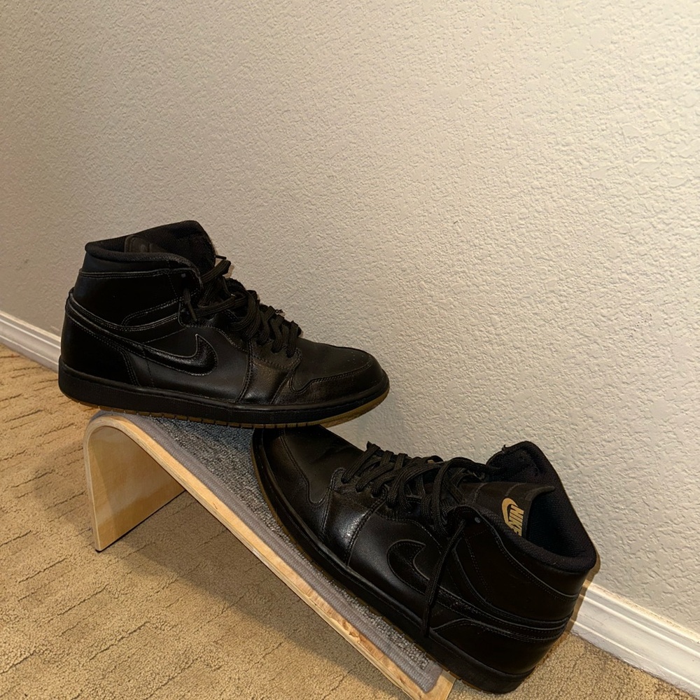 Nike Men's Black Sneakers